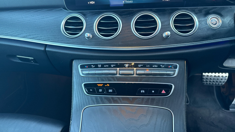 Mercedes-Benz E-Class E200 AMG Line 4dr 9G-Tronic Petrol Saloon